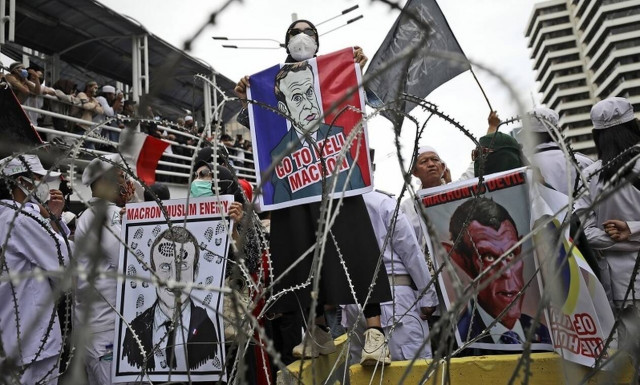 Απειλές Αλ Κάιντα σε Μακρόν - «Δικαίωμα μας να σκοτώσουμε όποιον προσβάλλει τον Μωάμεθ»