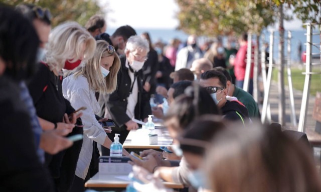 Δερμιτζάκης στο Newsbomb.gr: Θα περάσουμε τα 3.000 κρούσματα – Πότε θα αρχίσει η μείωση