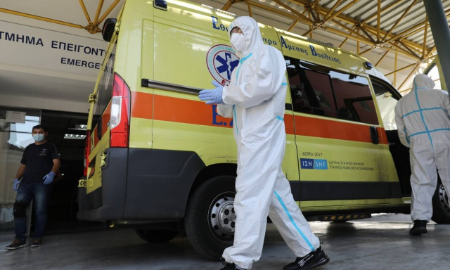 Κορονοϊός: Συναγερμός για τα κρούσματα στο γηροκομείο Πειραιά - Σε εξέλιξη η διαδικασία ιχνηλάτησης