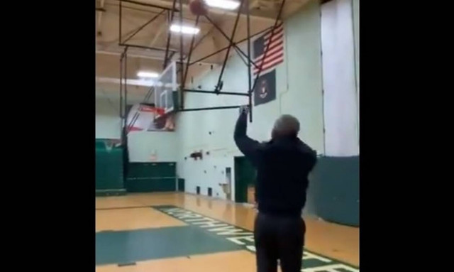 Εκλογές ΗΠΑ 2020: Ομπάμα για... τρεις και αποθέωση από ΛεΜπρον Τζέιμς!