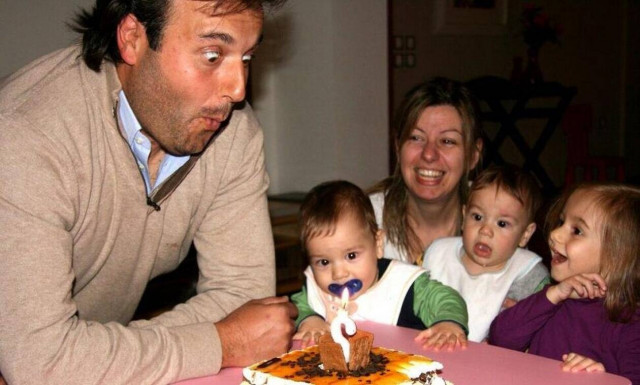 Γενέθλια με πέντε φωτογραφίες και... ανασκόπηση ζωής για τον Δημήτρη Παπαστεργίου