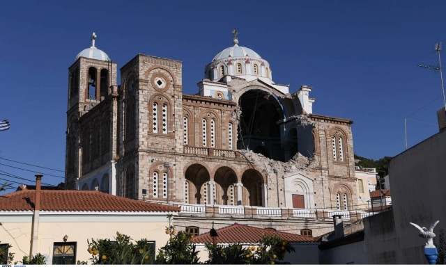 Σεισμός Σάμος: Μεγάλες οι καταστροφές από τον Εγκέλαδο - 11 σχολεία και 300 κτίρια ακατάλληλα