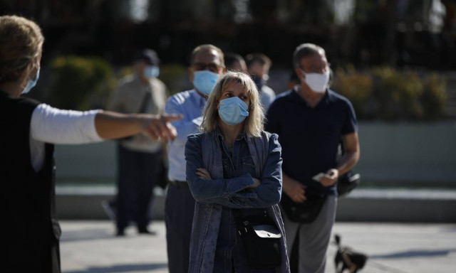 Κορονοϊός: Αλλάζουν από σήμερα τα μέτρα σε όλη την Ελλάδα - Τι θα ισχύει για τον επόμενο μήνα