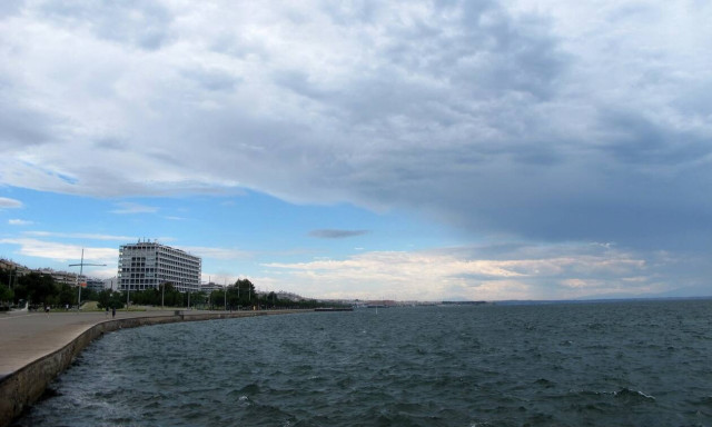 Καιρός σήμερα: Συννεφιασμένη η Τρίτη - Πόσο θα φτάσει η θερμοκρασία