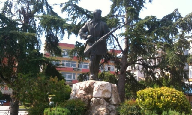 Λαμία: «Μετακόμισε» μετά από μισό αιώνα ο θρυλικός «Τσολιάς»