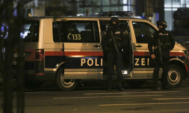 Επίθεση στην Αυστρία: Δείτε σε βίντεο τη «μάχη» στη Βιέννη (ΣΚΛΗΡΕΣ ΕΙΚΟΝΕΣ)