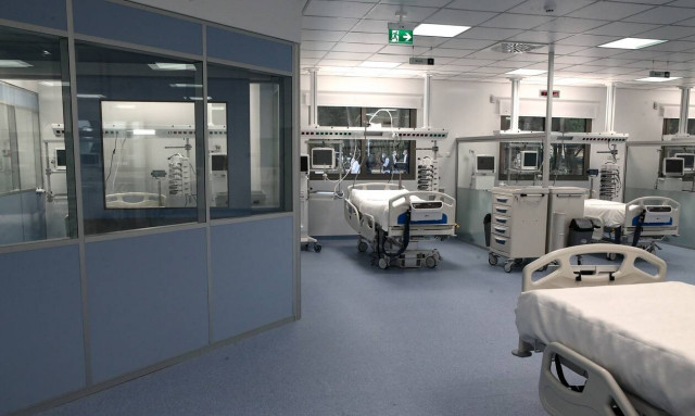 Κορονοϊός: Αγωνία για τις ΜΕΘ στην Ελλάδα - Πόσες απομένουν σε όλη την επικράτεια