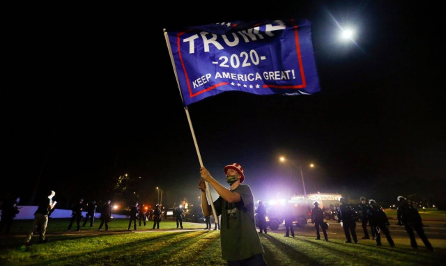 Εκλογές ΗΠΑ 2020: Τραμπ: «Προσπαθούν να μας κλέψουν» -  Μπάιντεν: «Καθοδόν προς τη νίκη»