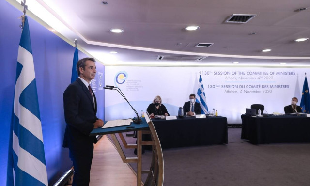 Mitsotakis: Europe striving to handle pandemic without eroding fundamental freedoms