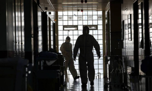 Συναγερμός για τον κορονοϊό: Το δεκαήμερο της κρίσης μέχρι το lockdown ή τον «πιο κανονικό Δεκέμβριο