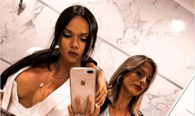 Κορονοϊός: Ο πρώτος γάμος που έγινε με... τηλεδιάσκεψη!