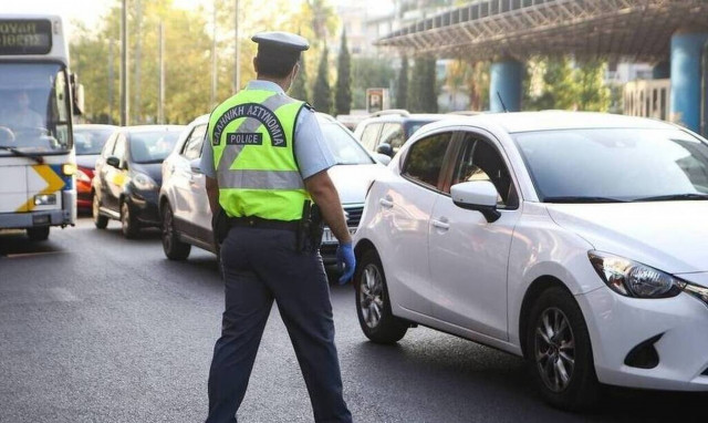 Lockdown: Τα έντυπα που χρειάζονται οι εργαζόμενοι για να πάνε στις δουλείες τους 