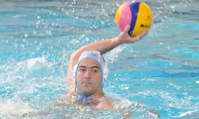 Τραγωδία στην Πάτρα: Νεκρός πολίστας κατά τη διάρκεια αγώνα