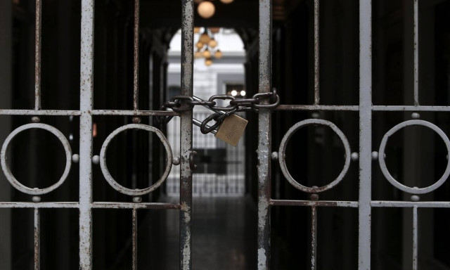 Lockdown στην Ελλάδα: Ποιες επιχειρήσεις κλείνουν - Ποιες παραμένουν ανοιχτές - Η λίστα με τους ΚΑΔ