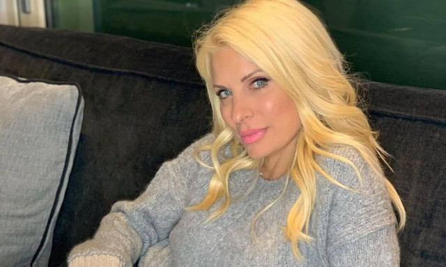 Ελένη Μενεγάκη: Οι φωτογραφίες στο σπίτι της λίγο μετά την έναρξη του lockdown (pics)