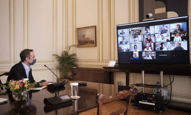 Mitsotakis on nationwide lockdown: Restricting one's movement is a freewill act of solidarity