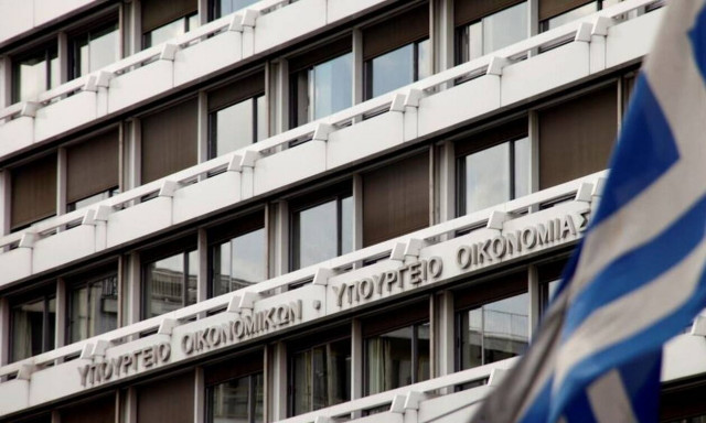 Απάντηση ΥΠΟΙΚ σε Τσίπρα: «Παραποιεί την πραγματικότητα»