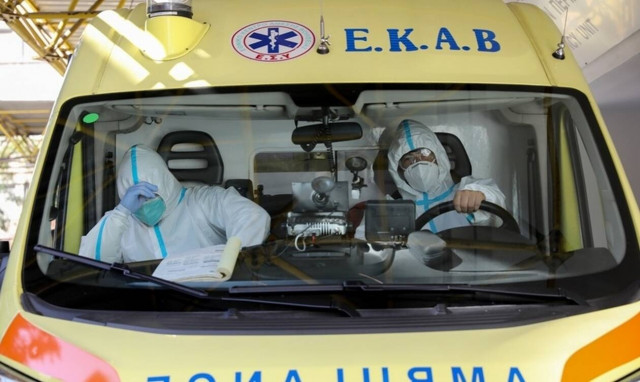 Κρούσματα σήμερα: Ανησυχία για τους διασωληνωμένους – Αυξάνονται συνεχώς οι νεκροί