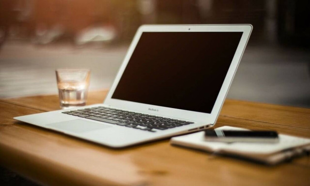 Webex: Γιατί δημιουργήθηκε το πρόβλημα της τηλεκπαίδευσης - Τι θα γίνει με τις απουσίες