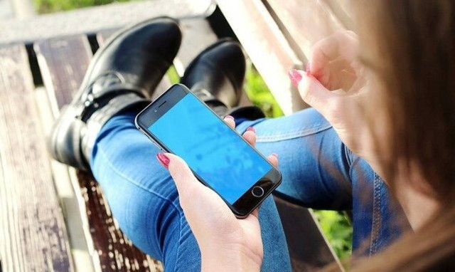 Έτοιμη να «κόψει» τους κωδικούς των SMS στο 13033 η κυβέρνηση - Οργή για τους… εκατομμύρια αθλητές