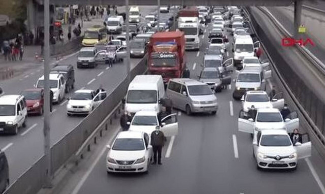 Σειρήνες πολέμου ήχησαν σε όλη την Τουρκία - Δείτε τι συνέβη (vid)