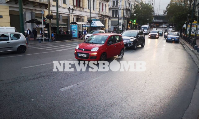 Κίνηση στους δρόμους: Είναι αυτό lockdown; Χαμός στον Κηφισό και στις κεντρικές λεωφόρους της Αθήνας