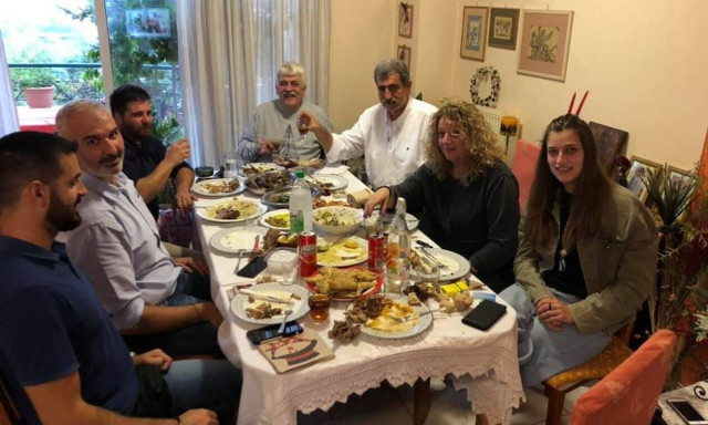 Αμηχανία στον ΣΥΡΙΖΑ για τα τραπεζώματα του Πολάκη