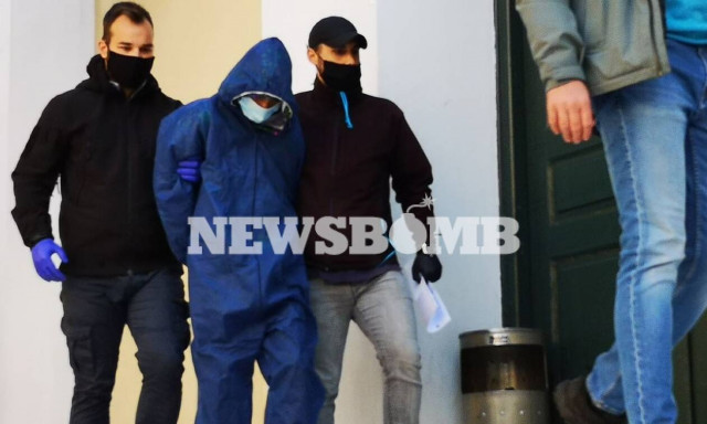 Ρεπορτάζ Newsbomb.gr - Έγκλημα στην Αγία Βαρβάρα: Ενώπιον του Εισαγγελέα ο 17χρονος δολοφόνος 