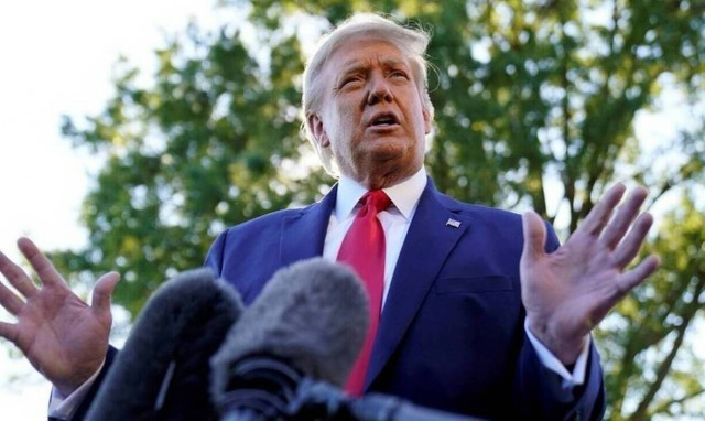 Εμβολίου κορονοϊού: Έξαλλος ο Τραμπ! «Καθυστέρησαν σκοπίμως την ανακοίνωση του»