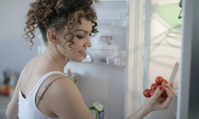 Πώς θα σταματήσεις να τσιμπολογάς κατά τη διάρκεια της νύχτας