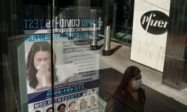 Εμβόλιο Pfizer: Αυτές είναι οι παρενέργειες μετά τις δοκιμές - Τι περιγράφουν οι εθελοντές