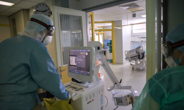 New coronavirus infections rise to 2,752 on Wed.; intubations reach 297, deaths 43