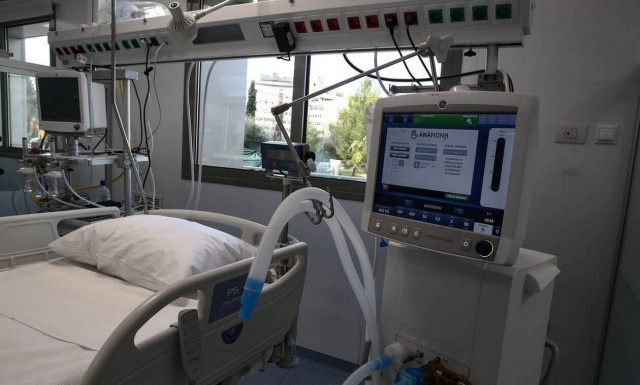 Κορονοϊός: Συγκλονιστικές εικόνες από την Εντατική του «Παπανικολάου» (vid)