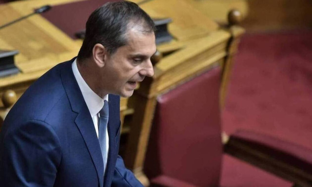 MinTheoharis collaborates with representatives of British travel agencies and EasyJet Holidays