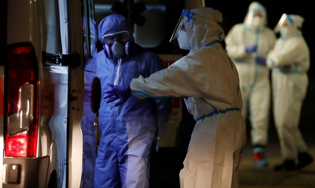 «Καλπάζει» ο κορονοϊός: Πάνω από 10.000 θάνατοι παγκοσμίως σε 24 ώρες