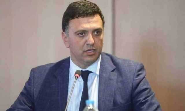 Η απάντηση Κικίλια στον Τσίπρα για τα σχολεία και το καρναβάλι