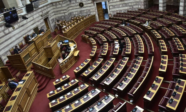Ψηφίσθηκε κατά πλειοψηφία το νομοσχέδιο για το ηλεκτρονικό εμπόριο