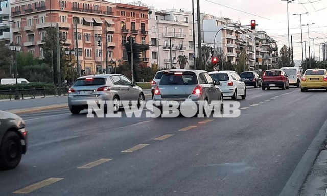 Ρεπορτάζ Newsbomb.gr: Αυξημένη και σήμερα η κίνηση στους δρόμους της Αθήνας (pics)