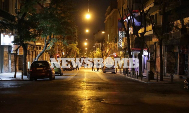 Εξάρχεια: Προσαγωγές και έλεγχοι της ΕΛ.ΑΣ. για τις μετακινήσεις μετά την εκκένωση του ΕΜΠ (pics)