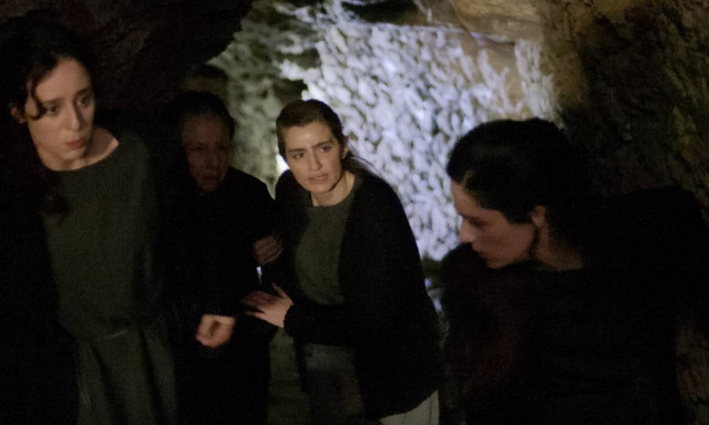 Άγριες Μέλισσες Spoiler: Η Φωτεινή θυσιάζεται για την Ελένη