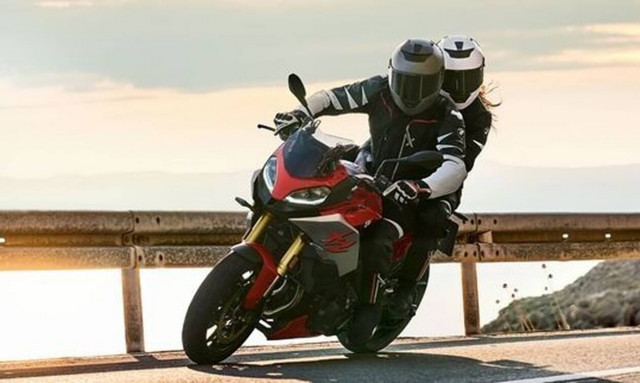 Τρία πράγματα που λαμβάνουμε υπόψη πριν αγοράσουμε μηχανή υψηλού κυβισμού