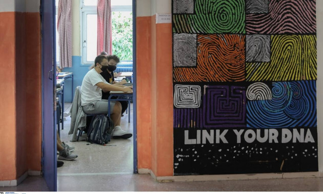 Δημοτικά σχολεία: Πολύωρη η συνεδρίαση των λοιμωξιολόγων – Τα 3 σενάρια που εξετάζονται