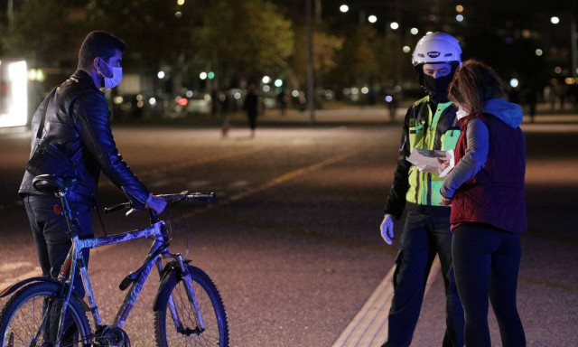 Κρούσματα σήμερα: Υπό το φόβο νέου θλιβερού ρεκόρ - Οι τρομακτικές προβλέψεις για 4.000