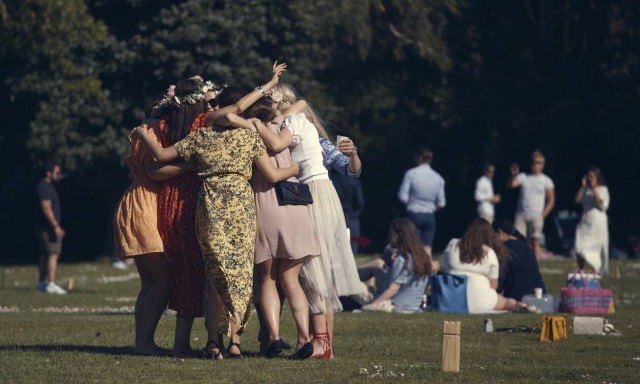 Κορονοϊός: Η Σουηδία πληρώνει το τίμημα μιας παράδοξης στρατηγικής - Ρεκόρ κρουσμάτων
