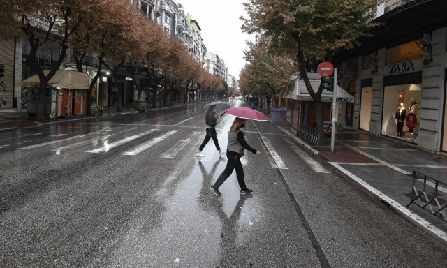 Κορονοϊός: Επαναλαμβανόμενα lockdown για να περιοριστεί η διασπορά 