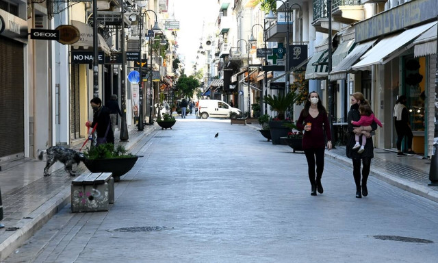 Lockdown: Ποια μέτρα ισχύουν για εξόδους, σχολεία και delivery - Αγώνας δρόμου για να αντέξει το ΕΣΥ