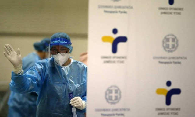 Κρούσματα σήμερα: Σοκ με 2.835 νέα, 366 διασωληνωμένους και 38 νεκρούς