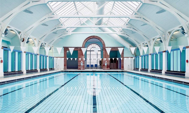 Wes Anderson: Το υπέροχο άλμπουμ φωτογραφιών του διάσημου σκηνοθέτη