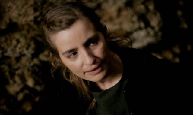 Άγριες Μέλισσες: Η Λενιώ δίνει μάχη για τη ζωή της μετά την απόδραση!