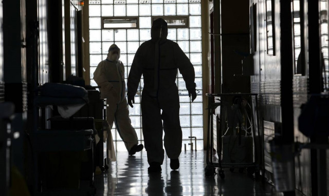 Κορονοϊός: «Ο Θεός να βάλει το χέρι του» - Συγκλονίζει νοσηλευτής στο «Ιπποκράτειο»